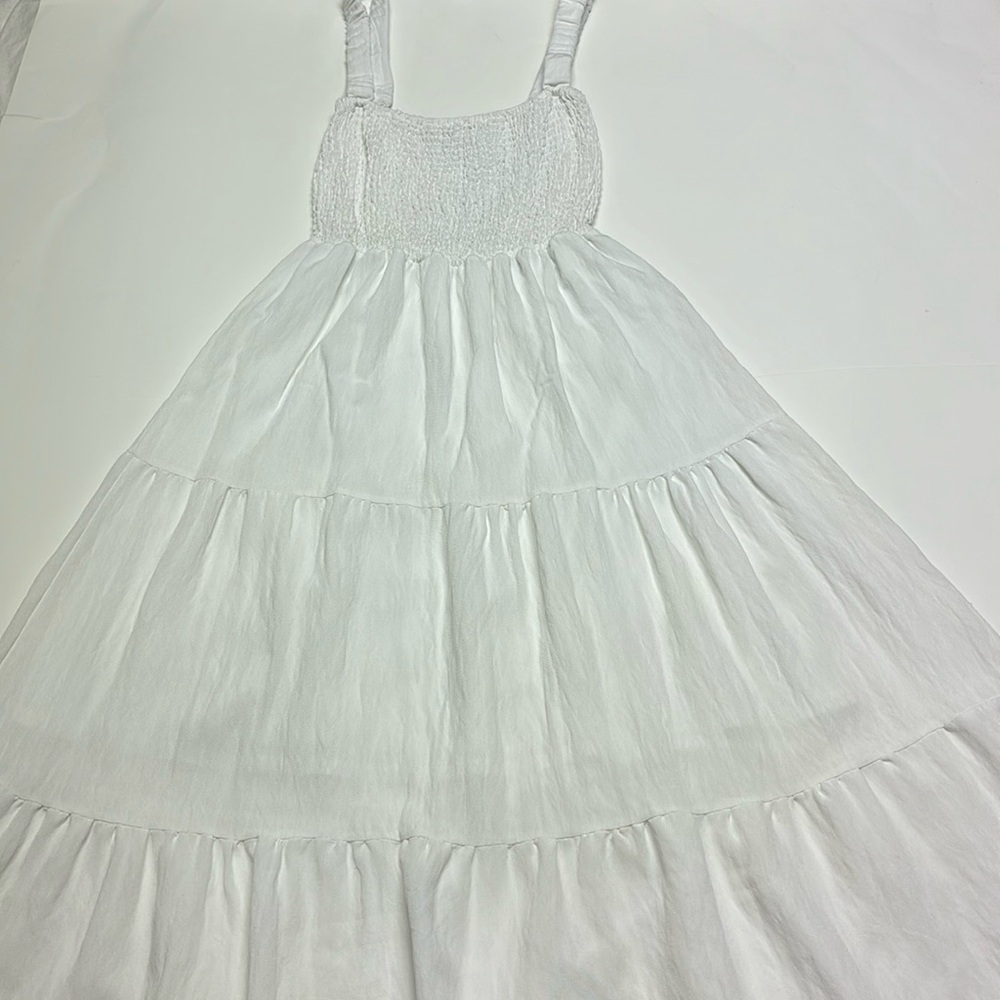 Sweet wanderer women’s smocked bodice three tiered white dress size L